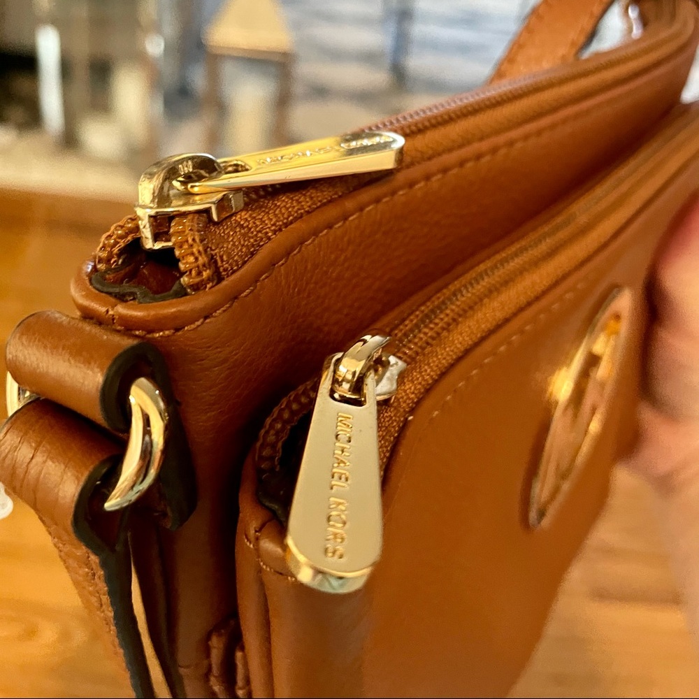 Michael Kors Crossbody Bag in Cognac - Picture 3 of 9